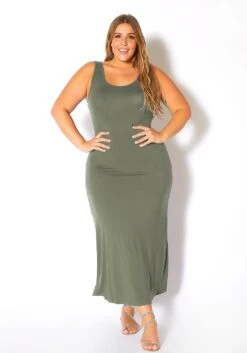 Bellatrix Plus Size Sleeveless Scoop Neck Maxi Dress