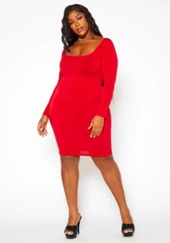Plus Size Scoop Neck Long Sleeve Mini Dress